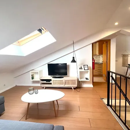 Cura House I - Bright In Santos *