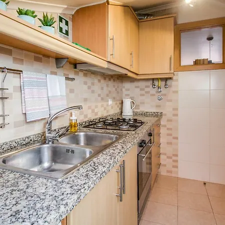 Cura House I - Bright In Santos * 리스본