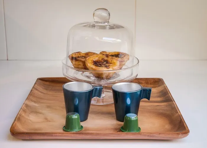 Santos Gem I - In Trendy Neighborhood *