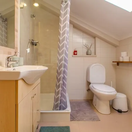 Santos Gem I - In Trendy Neighborhood Appartement *